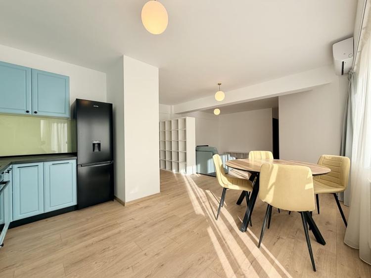 Apartament cu 2 camere semidecomandat, mobilat în Mărăști