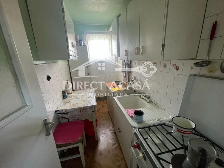 Apartament cu 3 camere în Dâmbu Pietros