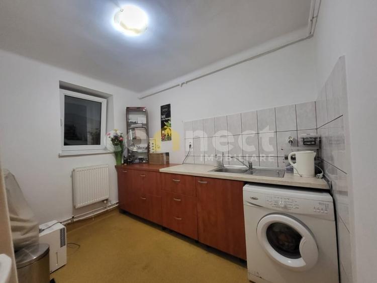 Apartament cu 2 camere semidecomandat, mobilat în Semicentral