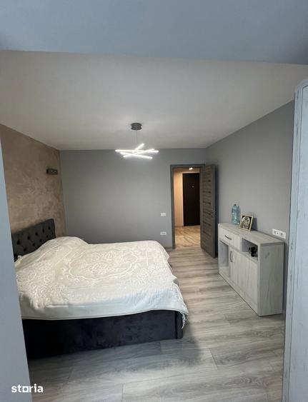 Apartament cu 2 camere decomandat în Craiovița Nouă