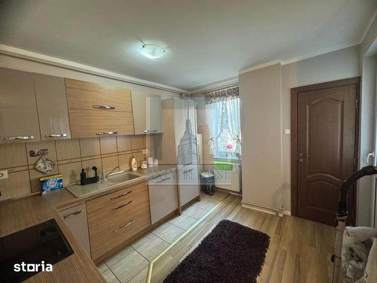 Apartament cu 3 camere în Centrul Civic