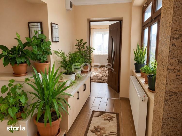 Casă cu 4 camere cu Teren 1900 Mp în Central