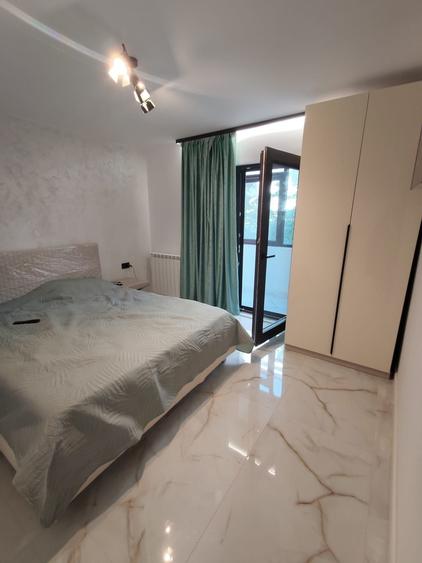 Apartament cu 2 camere decomandat în Micro 20
