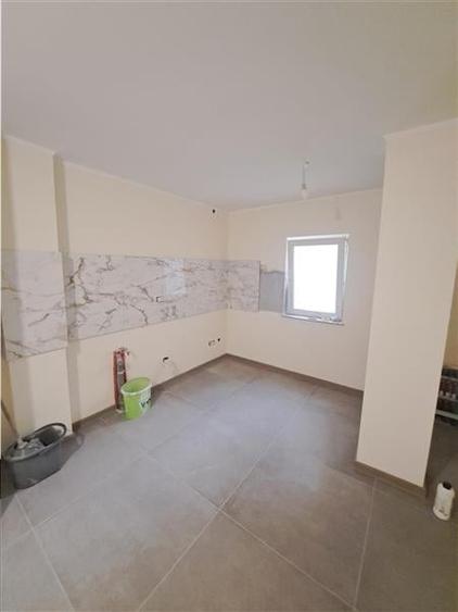 Apartament cu 3 camere decomandat în Complex Studențesc
