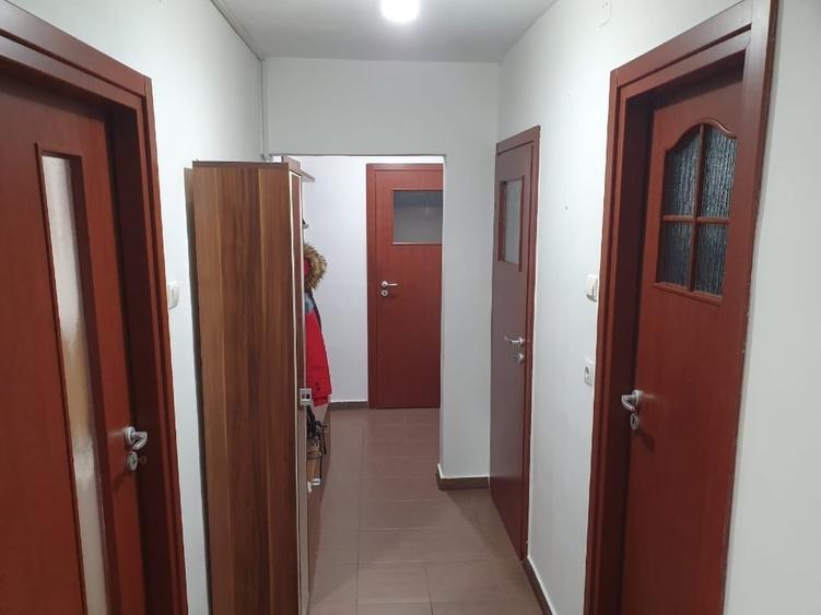 Apartament cu 2 camere decomandat în Crângași
