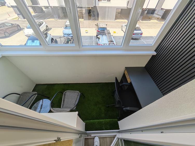 Apartament cu 2 camere semidecomandat în Apărătorii Patriei
