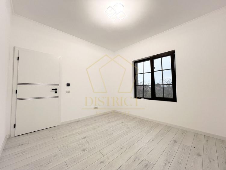Duplex cu 5 camere cu Canalizare în Giroc