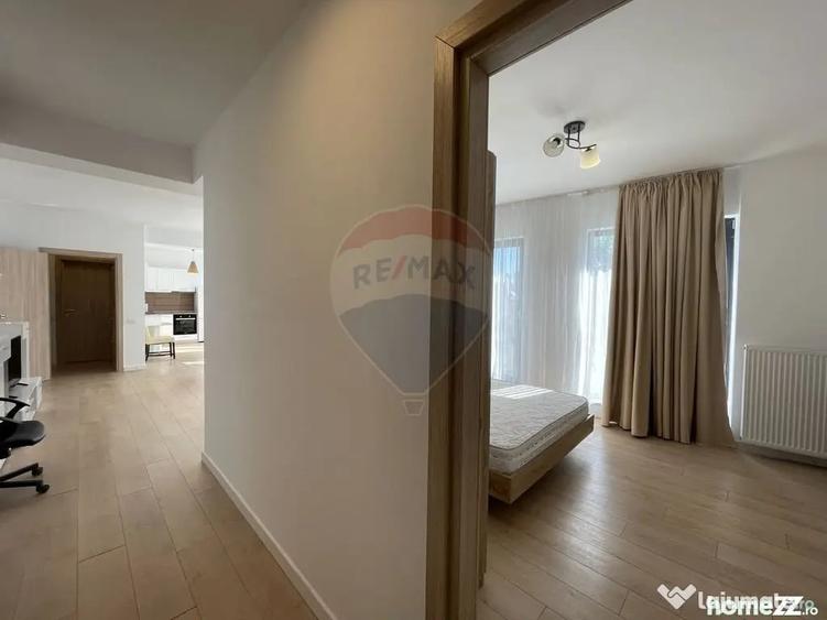 Apartament cu 4 camere semidecomandat în Pipera
