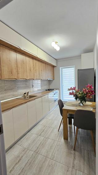 Apartment 2 camere de inchiriat! 10 min metrou. Parcare acoperita. 71mp. 2 balcoane. Bloc nou. Etaj 1 - 4