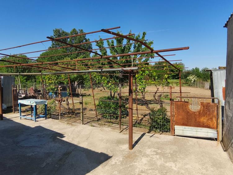 Casă cu 4 camere în Peceneaga