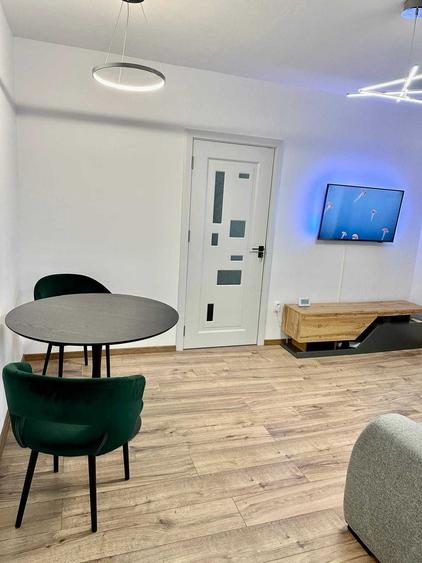 Apartament cu 2 camere semidecomandat în Cedonia
