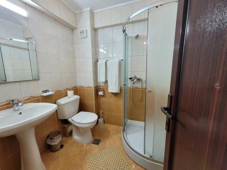 Hotel mobilat utilat teren 1300 mp. Functionează și produce venituri - 9