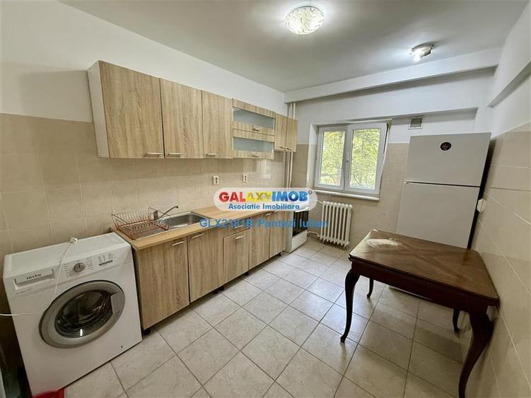 Apartament cu 3 camere decomandat în Doamna Ghica