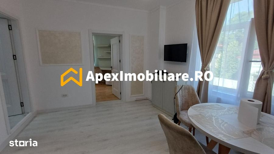 Apartament cu 3 camere semidecomandat în Ștefan cel Mare