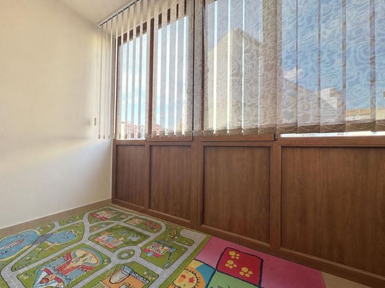 Apartament cu 3 camere decomandat, mobilat în Torontalului