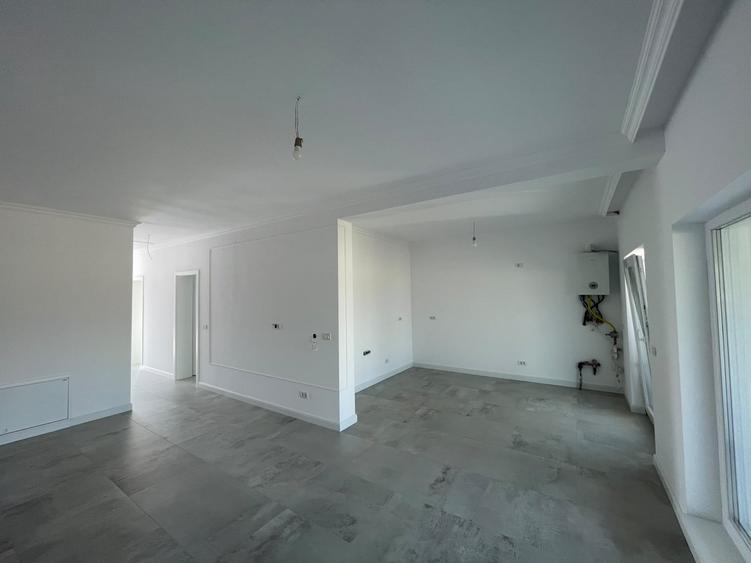 Duplex cu 3 camere cu Canalizare în Moșnița Nouă