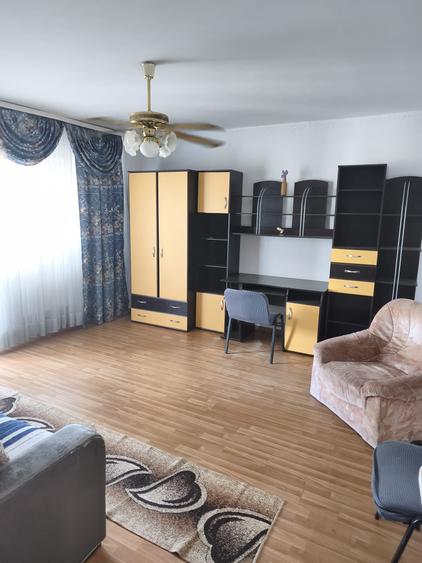 Apartament cu 3 camere decomandat în Militari