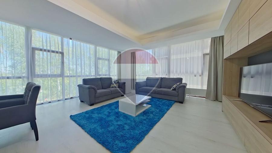 Apartament cu 3 camere semidecomandat, mobilat în Europa