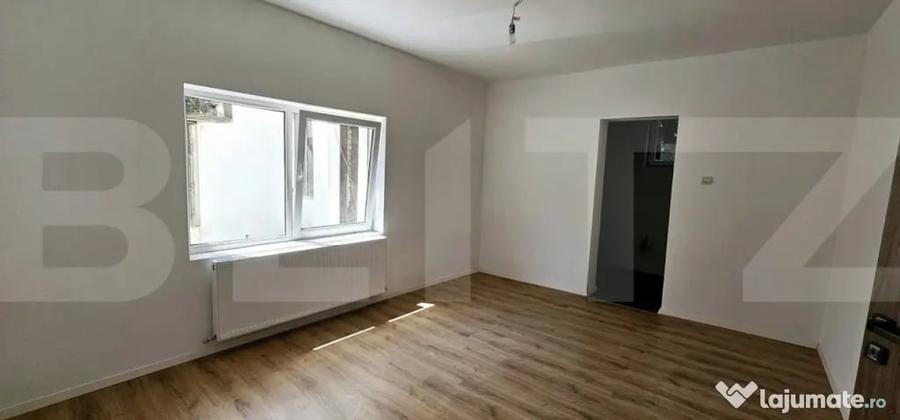 Casă cu 7 camere cu Teren 590 Mp în Semicentral