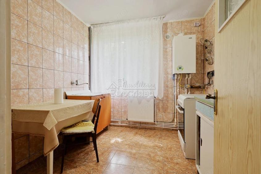 Apartament cu 2 camere semidecomandat în Central