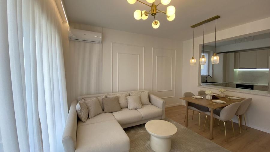 Apartament cu 2 camere, mobilat în Cristian