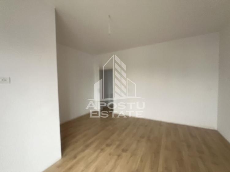 Duplex cu 4 camere cu Canalizare în Covaci