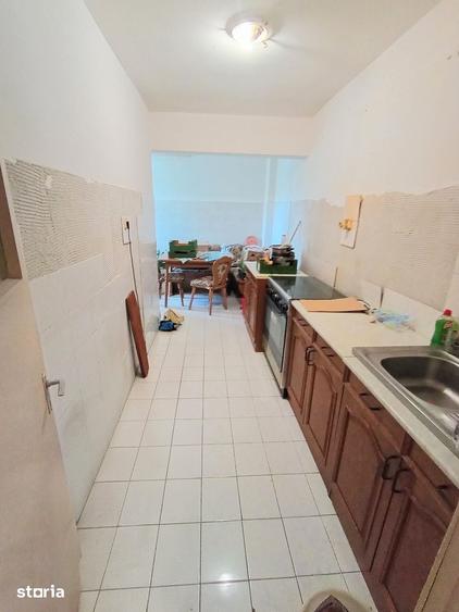 Apartament cu 4 camere decomandat în Delfinariu