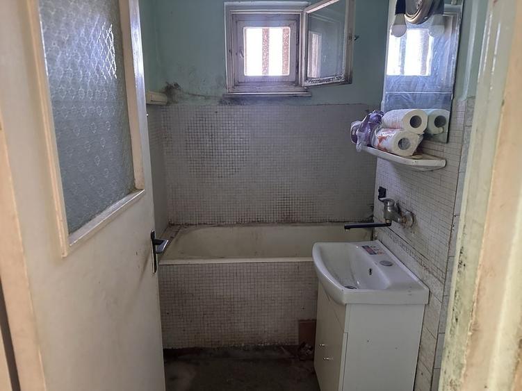 Apartament cu 2 camere semidecomandat în Zamfirescu