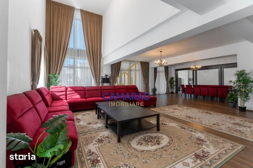 Casă cu 8 camere cu Teren 1000 Mp în Central