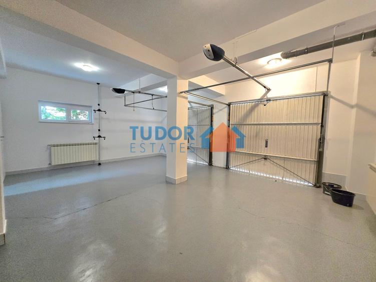 Renovated 6 Bedroom Luxury Villa with Private Garden, Swimming Pool & Sauna - 32