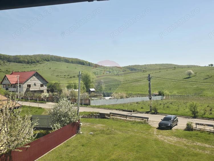 Casă cu Teren 1550 Mp în Dărmănești