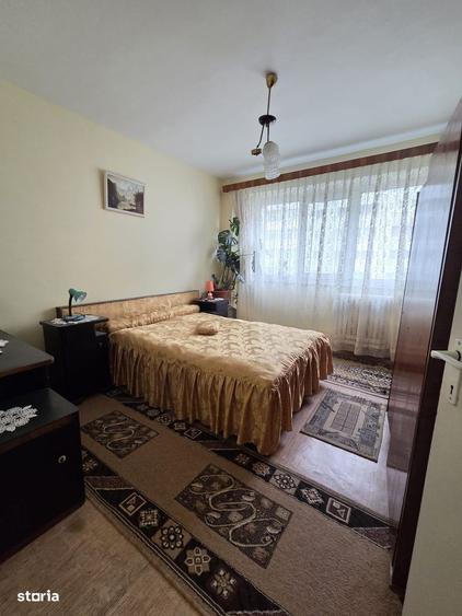 3 Camere confort 1 decomandate Capatul lui 4 - 10