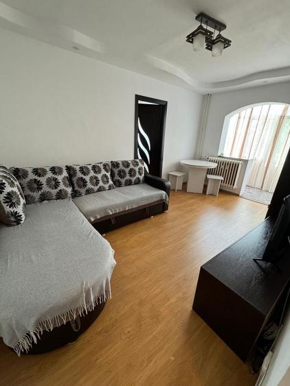 Apartament cu 2 camere semidecomandat în Valea Rosie