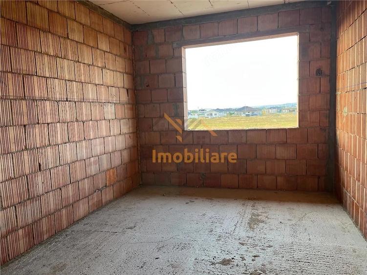 Casă cu Teren 471 Mp în Cihei