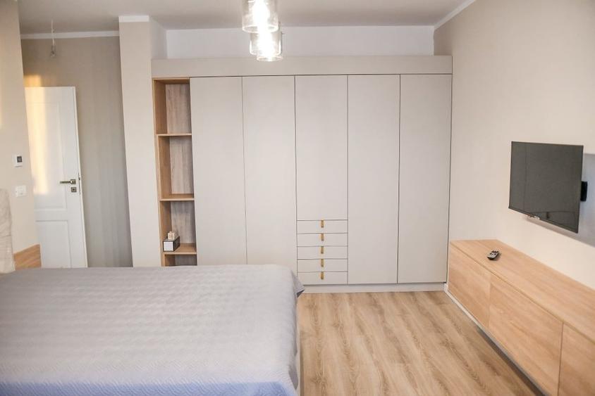 Apartament cu 3 camere decomandat, mobilat în Central