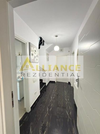 Casă individuală cu 4 camere decomandat cu Canalizare în Berceni