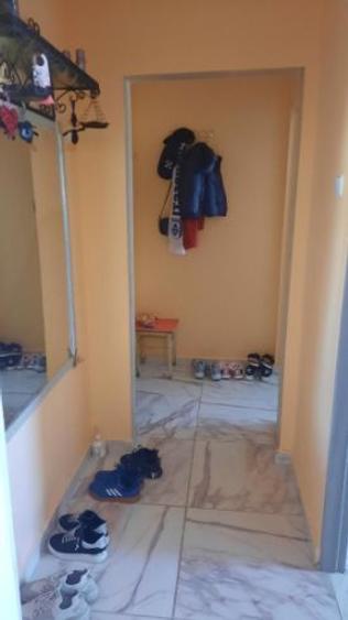 Apartament cu 3 camere semidecomandat în Ferentari