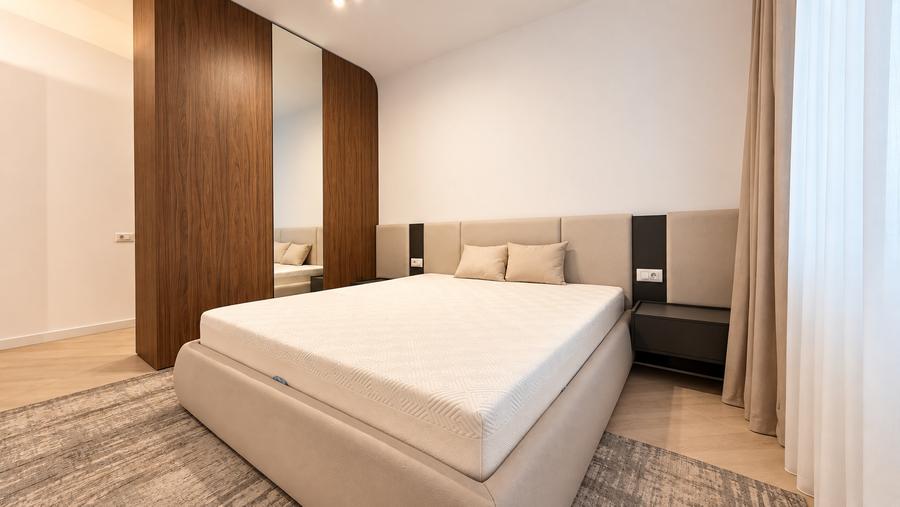 Apartament cu 3 camere decomandat, mobilat în Pipera