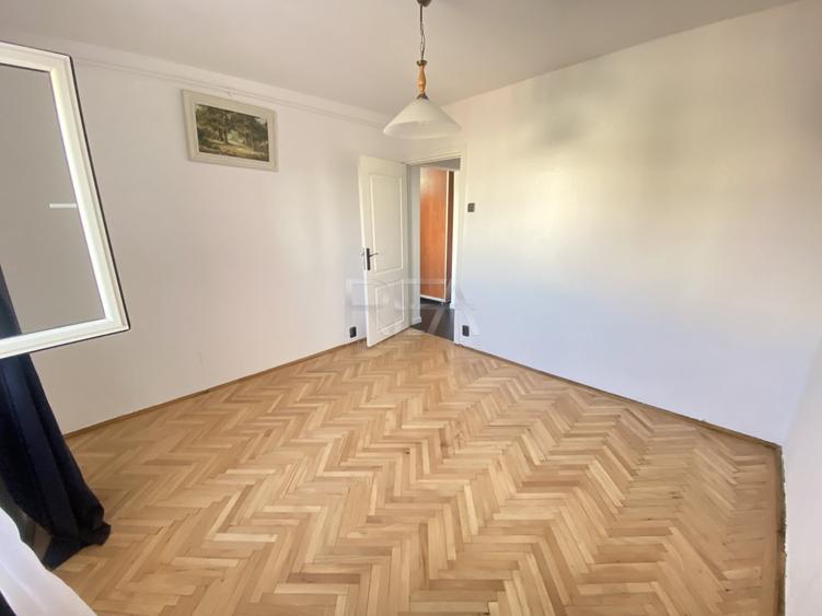 Apartament cu 3 camere decomandat, mobilat în Rahova