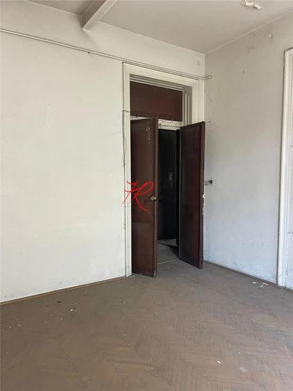 Casă cu 20 camere cu Teren 521 Mp în Cișmigiu