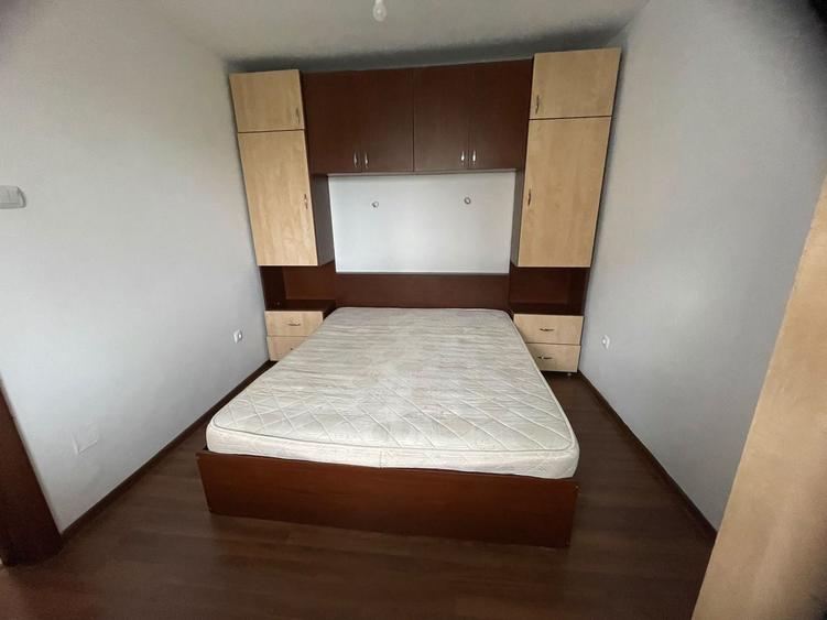 Apartament cu 2 camere semidecomandat, mobilat în Central