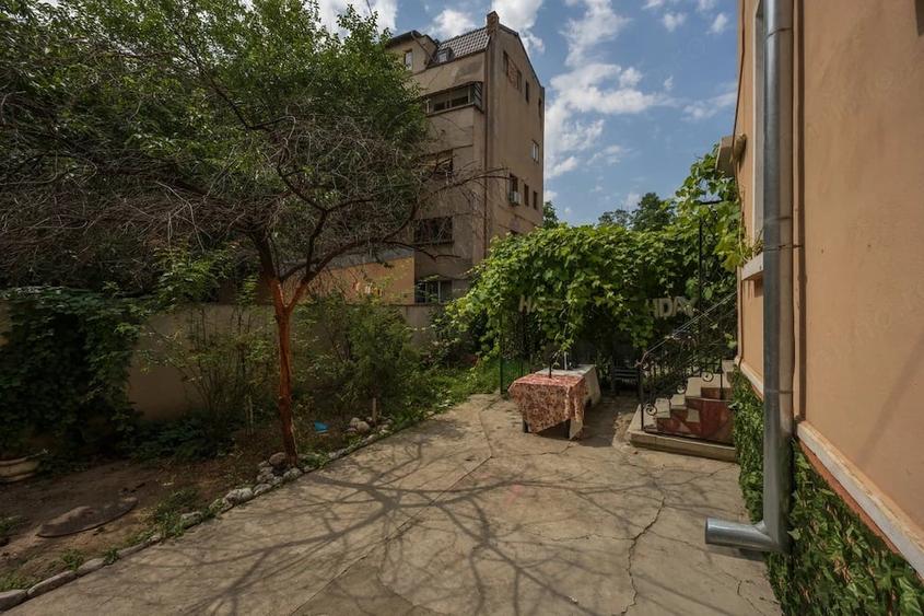 Casă cu Teren 459 Mp în Ferdinand