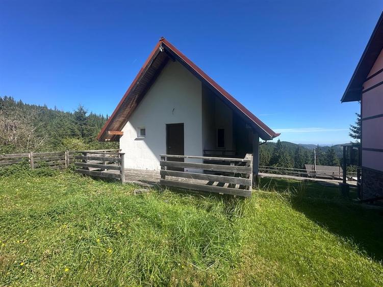 Casă individuală cu 4 camere cu Teren 320 Mp în Muntele Băișorii