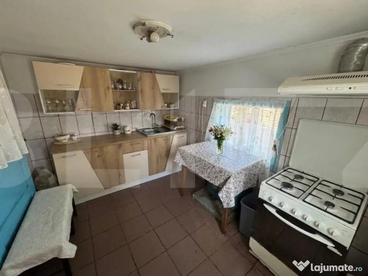 Casă cu 3 camere cu Teren 1910 Mp în Coșula