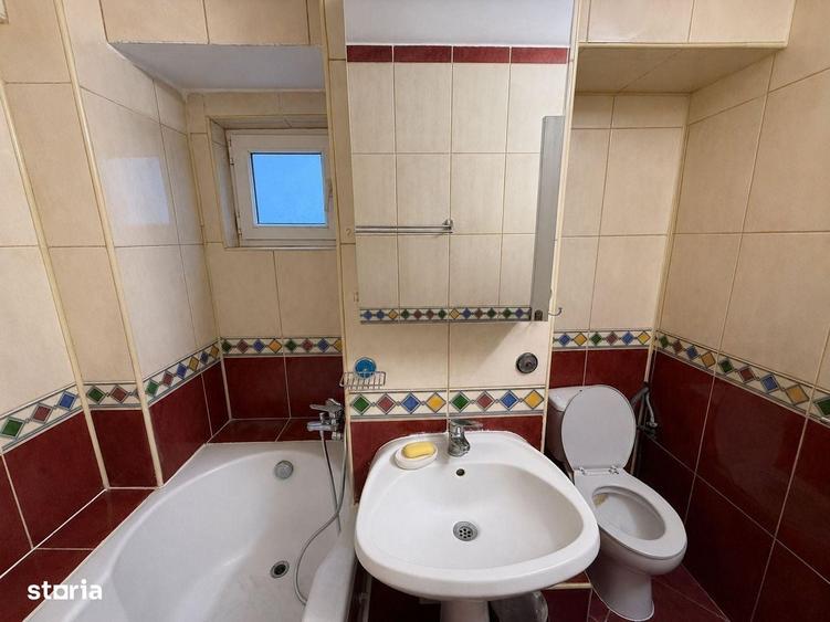 Apartament cu 4 camere decomandat în Tomis III