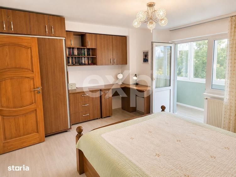 Apartament cu 3 camere decomandat în Est