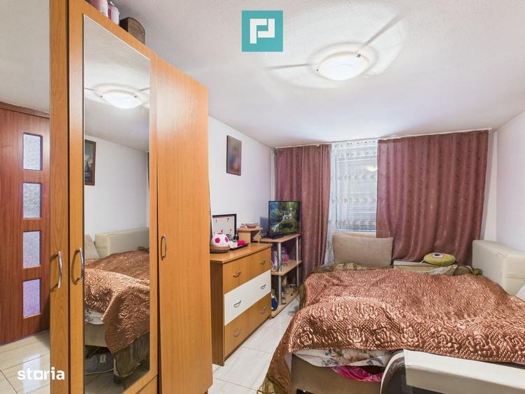 Casă cu 4 camere în Radna