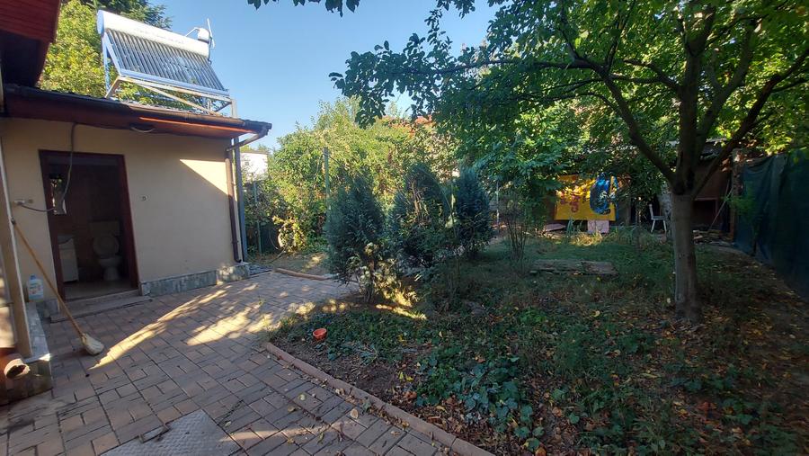 Casă individuală cu 3 camere cu Canalizare în Giulești