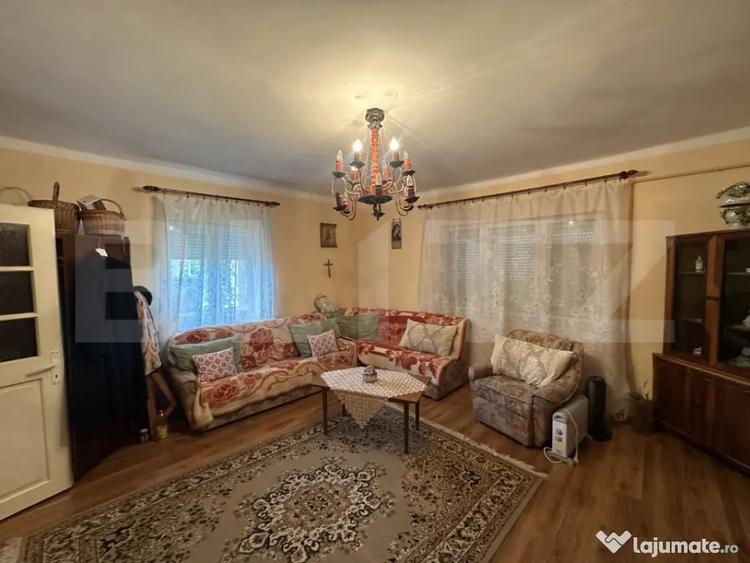 Casă cu 2 camere cu Teren 2963 Mp în Central