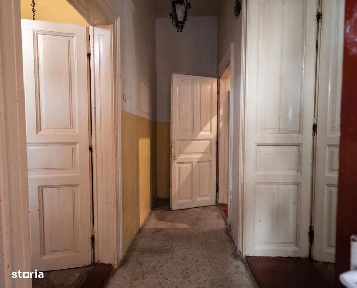 Apartament cu 2 camere semidecomandat în Horea